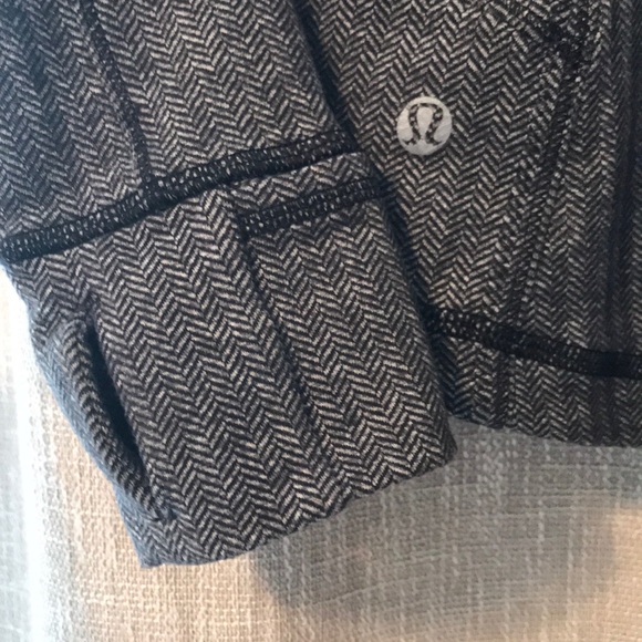 SOLD:Lululemon Zip Up - Picture 4 of 4